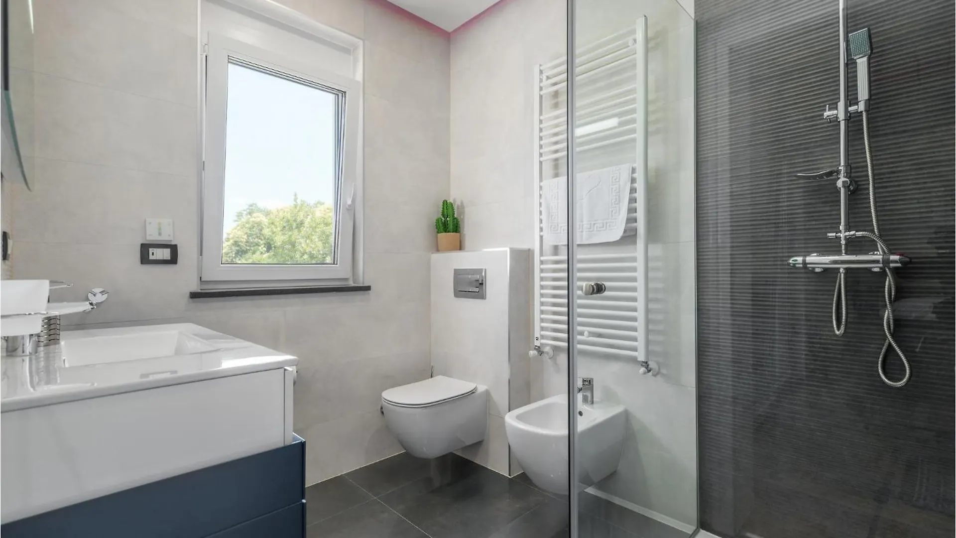 Gorgeous Home In Porec With Outdoor Swimming Pool בית נופש
