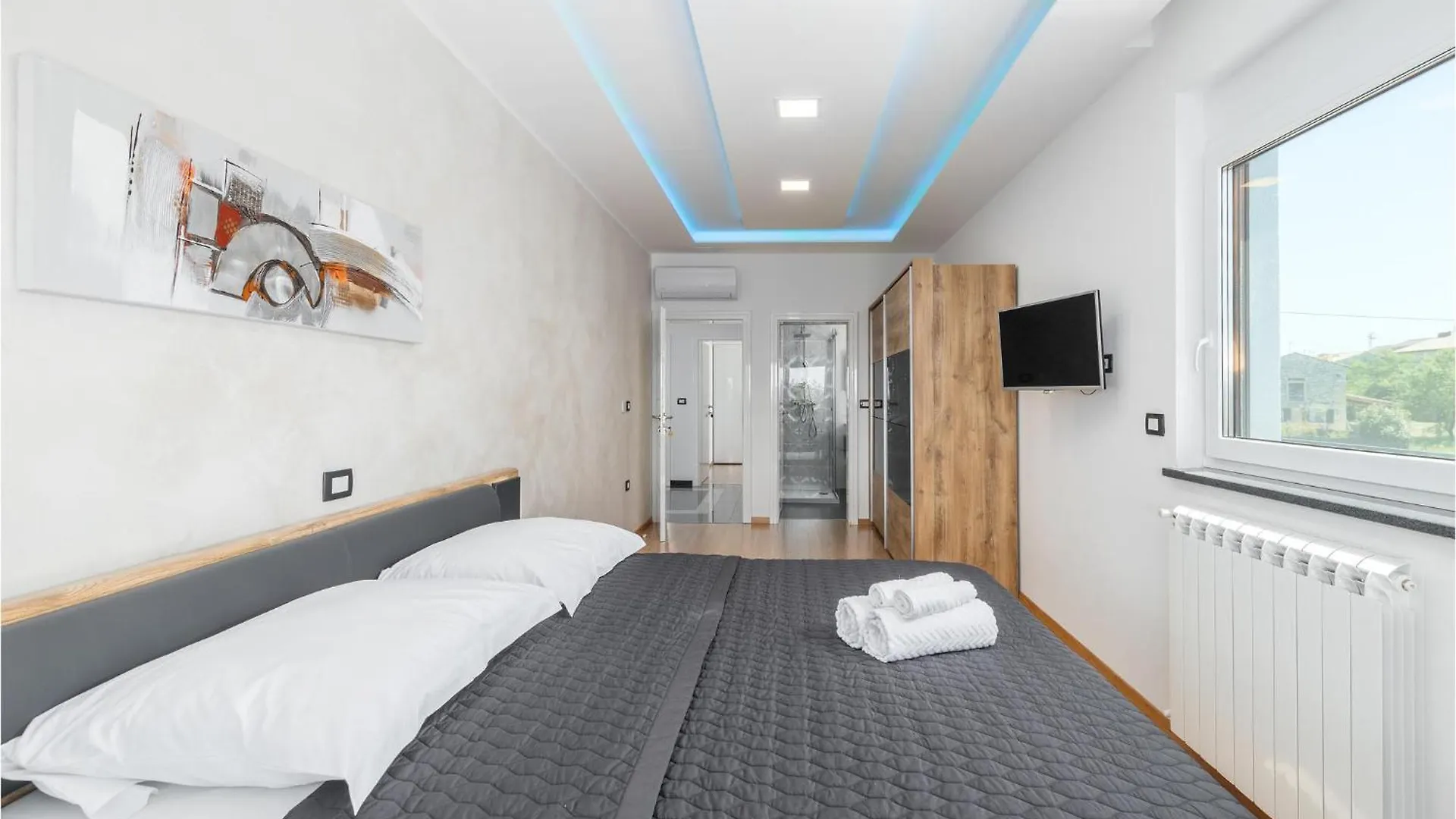 Gorgeous Home In Porec With Outdoor Swimming Pool 0*,