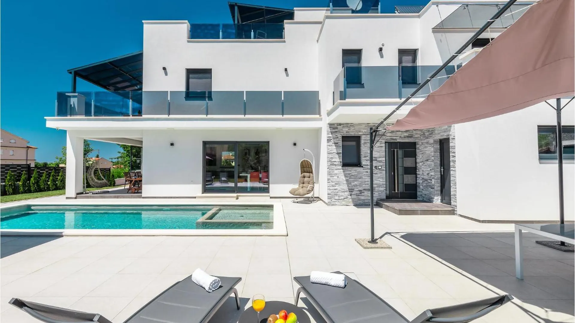 Gorgeous Home In Porec With Outdoor Swimming Pool 0*,