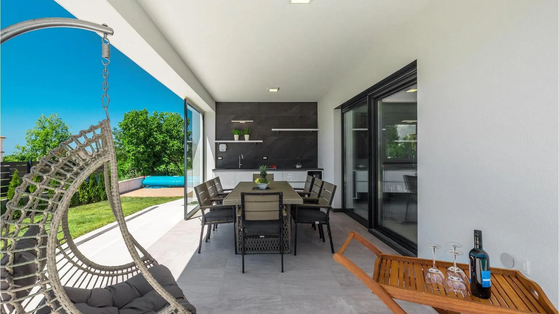 Gorgeous Home In Porec With Outdoor Swimming Pool בית נופש