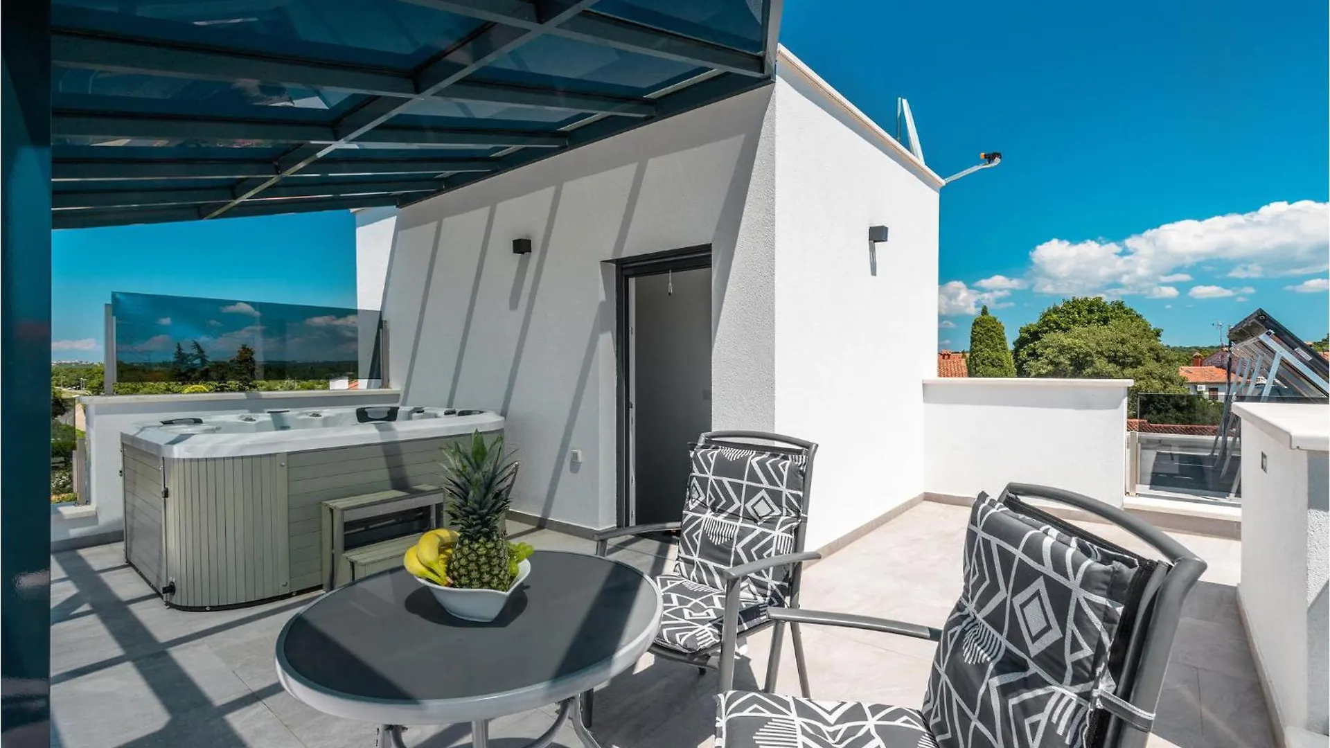 Gorgeous Home In Porec With Outdoor Swimming Pool