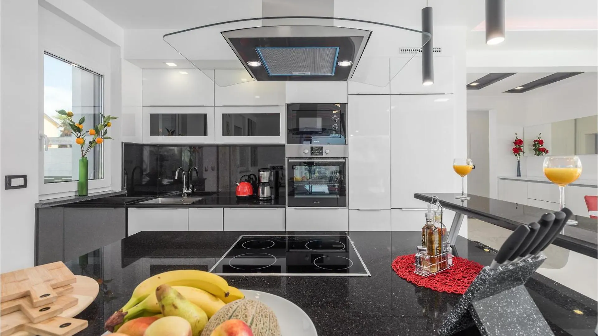 Gorgeous Home In Porec With Outdoor Swimming Pool בית נופש