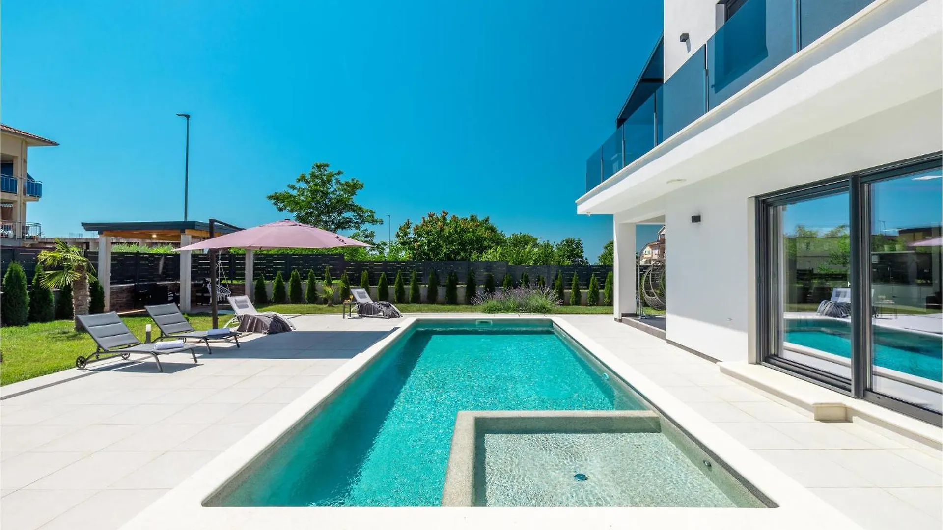 Gorgeous Home In Porec With Outdoor Swimming Pool 0*,